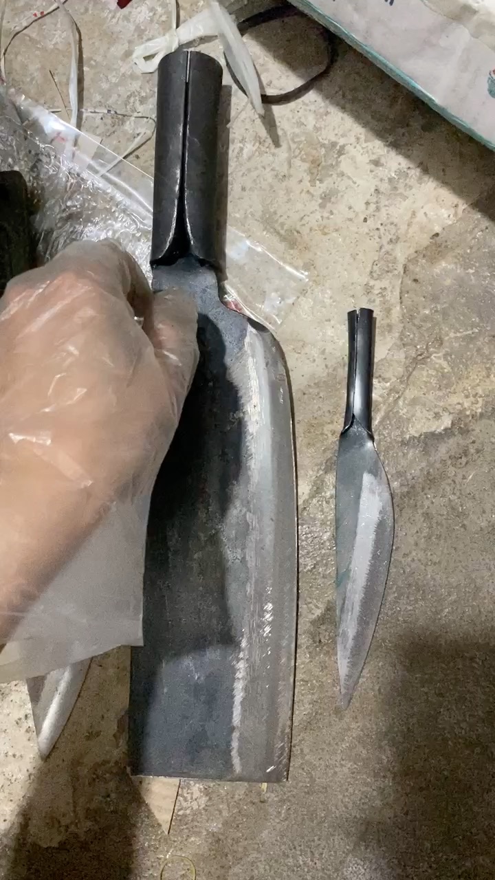 Dao chặt nặng +dao lọc,thái.(tặng 1 dao nhọn nhỏ)