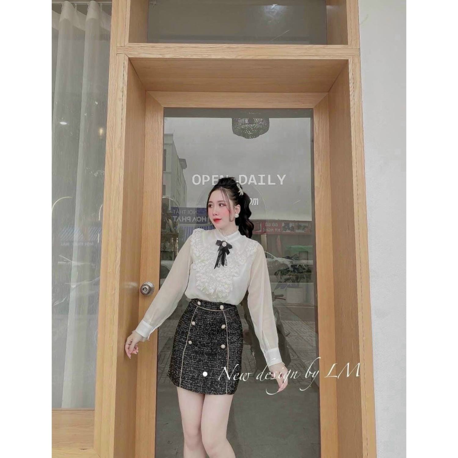 Áo sơ mi nữ viền ren tag hoa