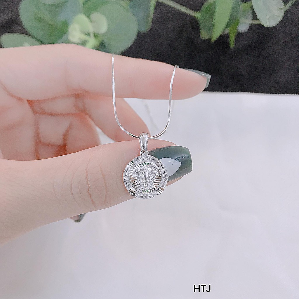 Dây Chuyền Mặt Versace Bạc Cho Nữ