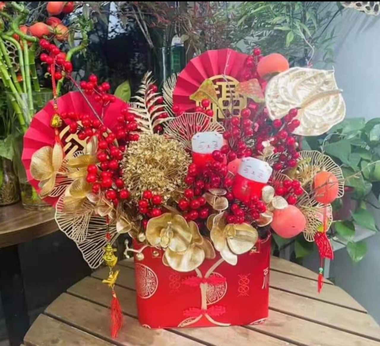 Bình hoa đào đông đón Tết