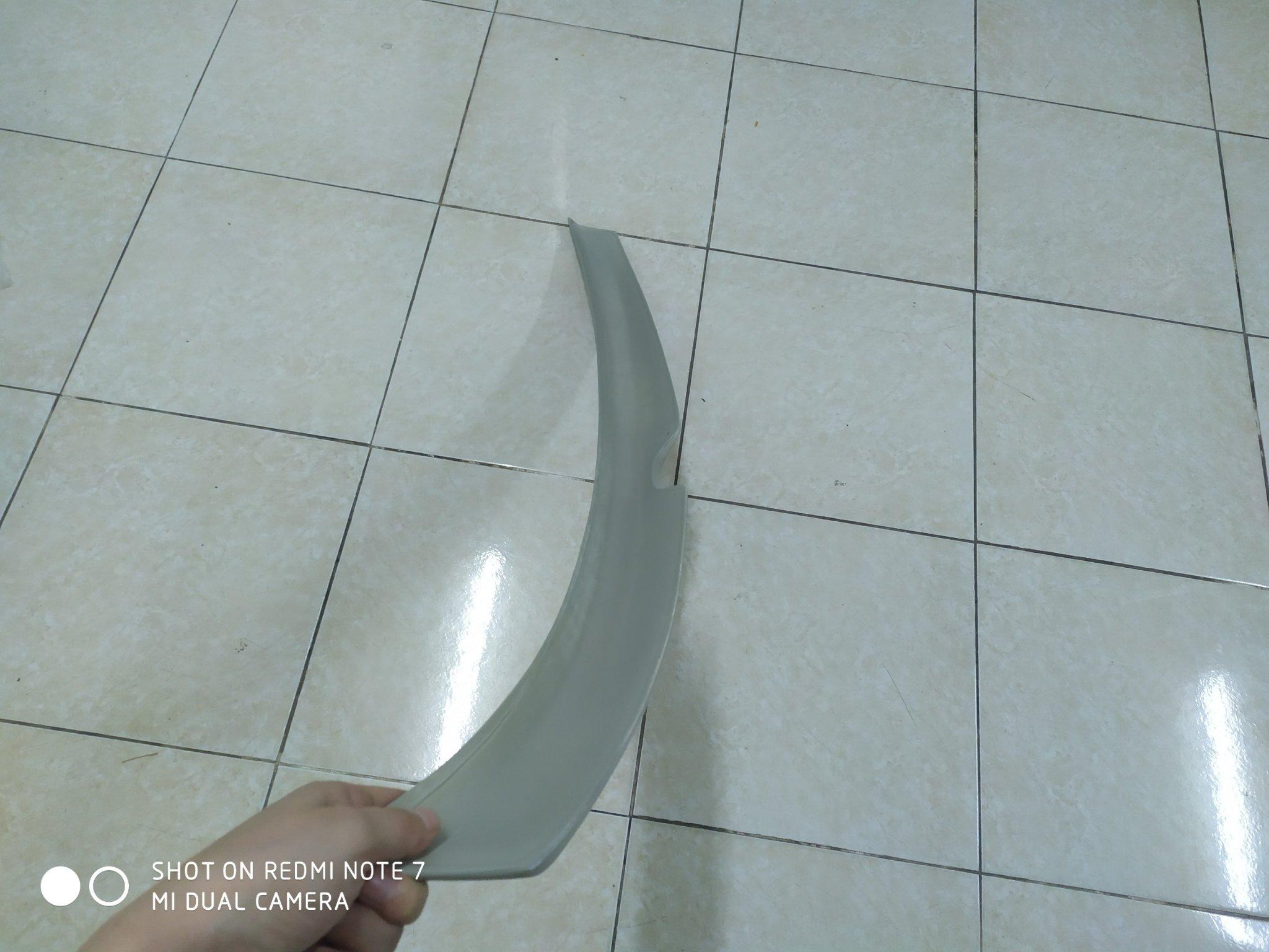 Đuôi gió vios liền cốp 2019 hàng mộc chưa sơn
