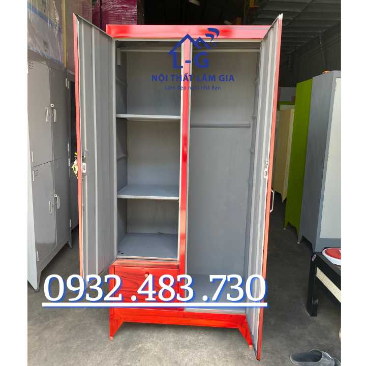 Tủ sắt treo quần áo kích thước 1m6x90 , hcm