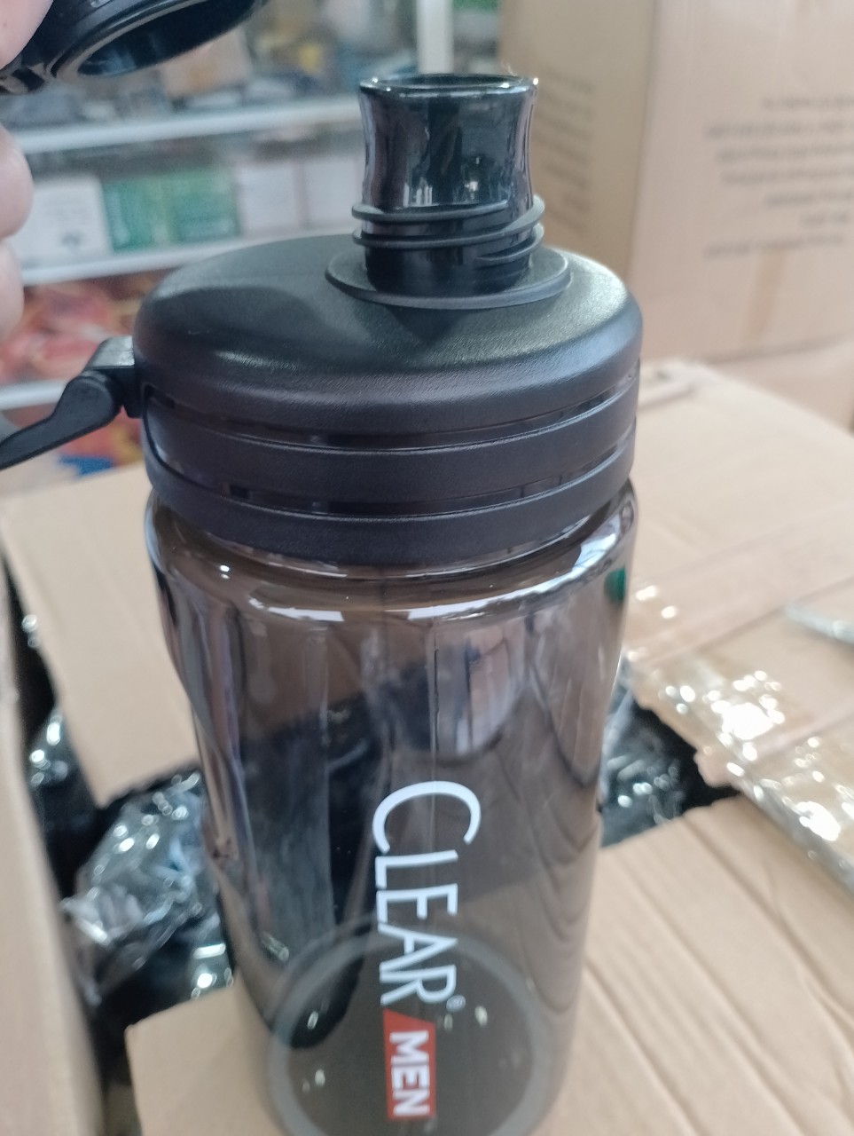 Bình nước thể thao Clear men dung tích 1 Lít