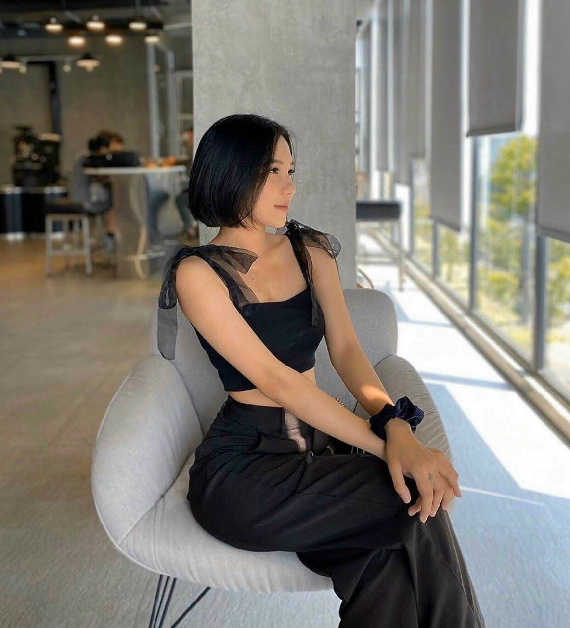 Áo Croptop Dây Lưới Cột Nơ Vai