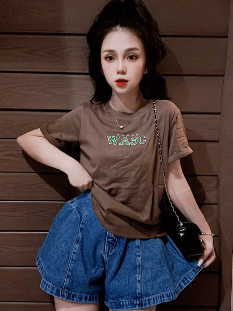Áo thun Thái nữ dáng vừa phối chữ ( Mã WASC phom vừa )