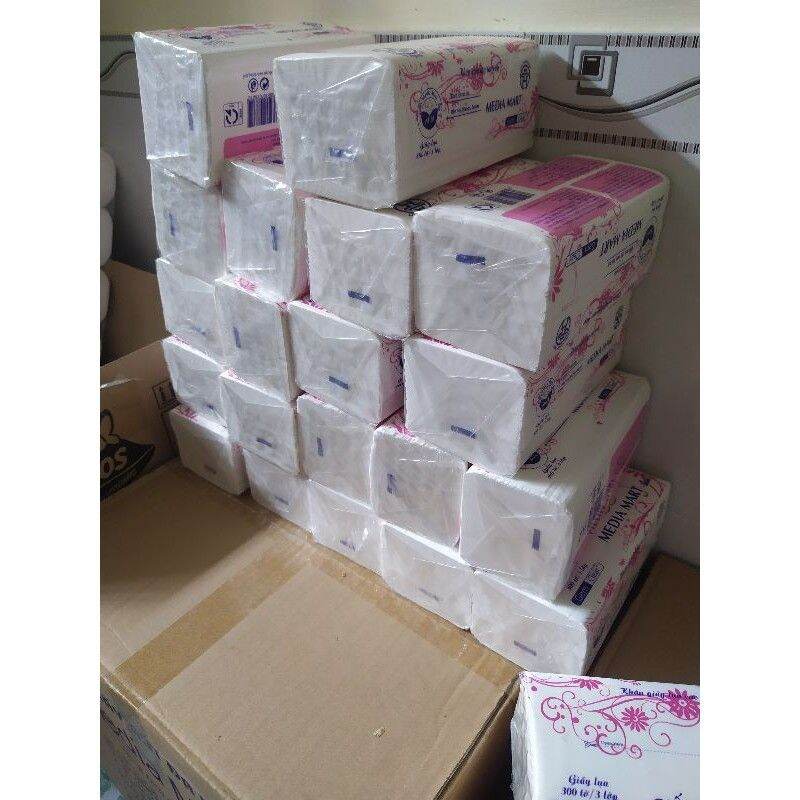 COMBO 10 BỊCH GIẤY RÚT LỤA MEDIA MART 3 LỚP 300 TỜ