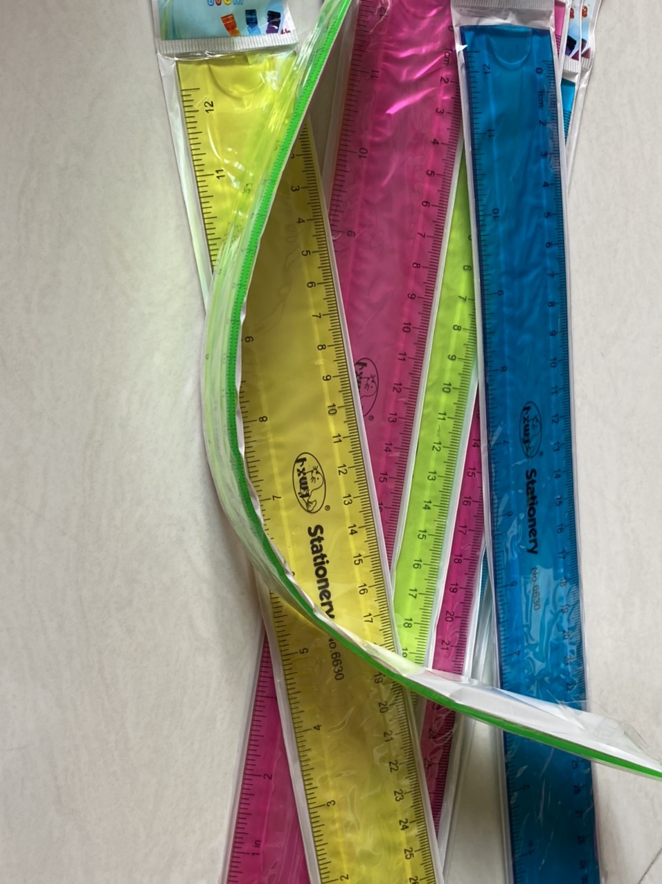 [HCM]Thước dẻo dài 30cm-màu sáng