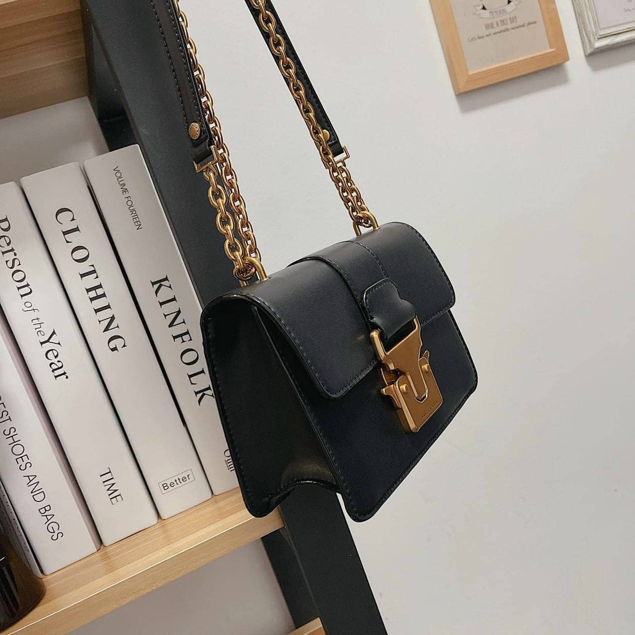 Túi Đeo Chéo CNK Khoá Đầu Rồng