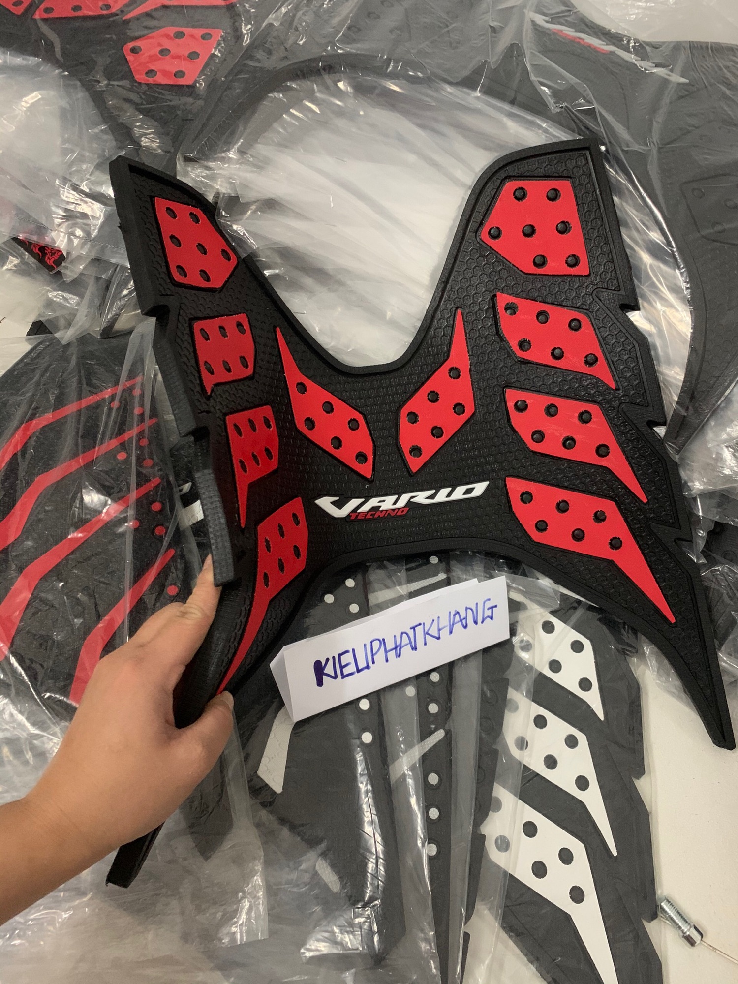 Thảm Lót Chân Vario 2017 đến 2021 kiểu Indo Đỏ