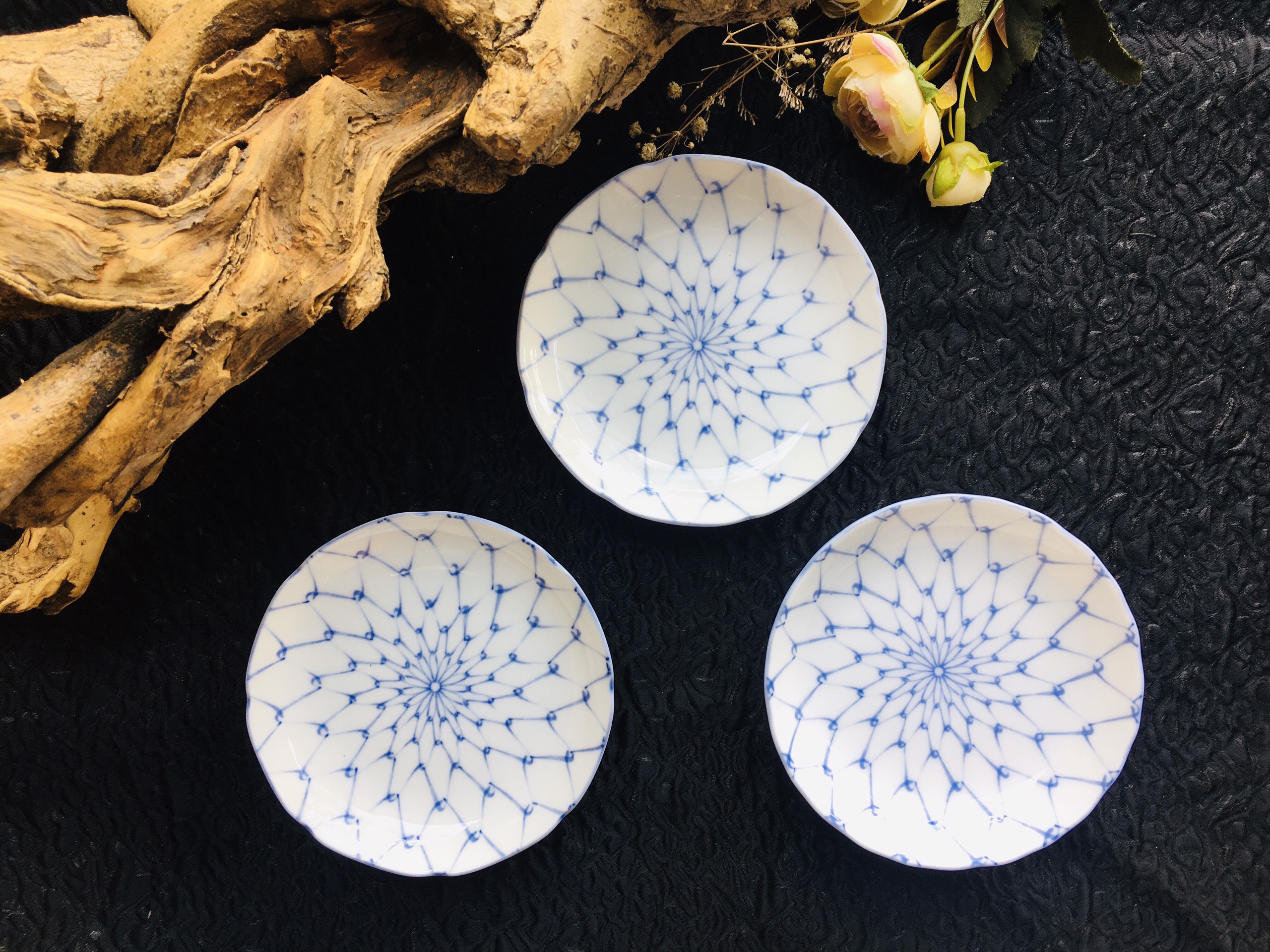 GỐM NHẬT - SET 3 ĐĨA LƯỚI MEN LAM, CHẤT SỨ TRONG ĐẸP