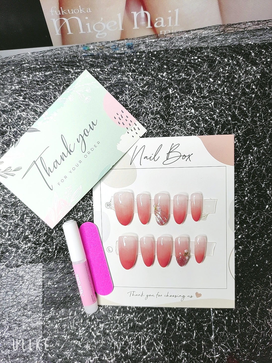 nail box omber viền kiểu vỏ sò