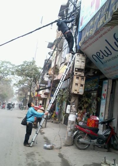 [HCM]Thang nhôm rút gọn đơn Advindeq ADT212F