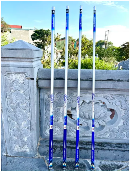 CẦN CÂU TAY HOA MỰC NƯỚC 8H CACBON (TẶNG NGỌN PHỤ cao cấp)