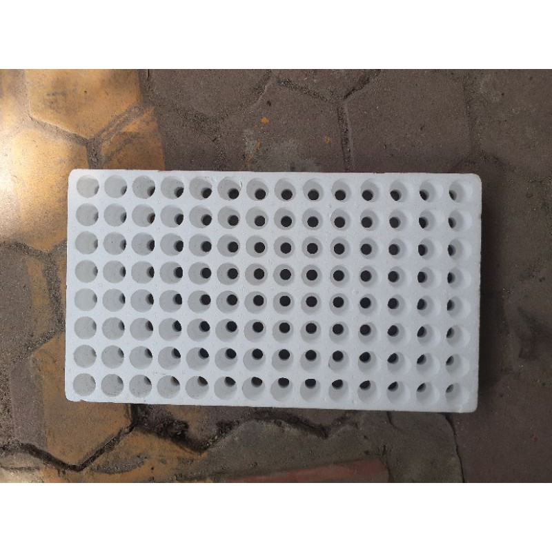 KHAY XỐP ƯƠM HẠT 112 LỖ (HÀNG CỒNG KỀNH NÊN BÁN TỐI ĐA 10 KHAY)