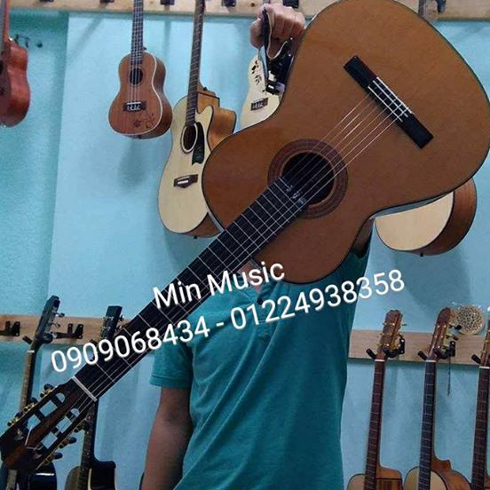 Ghế Gác Chân Đàn Guitar ( Gác Lên Đùi Đàn Classic )