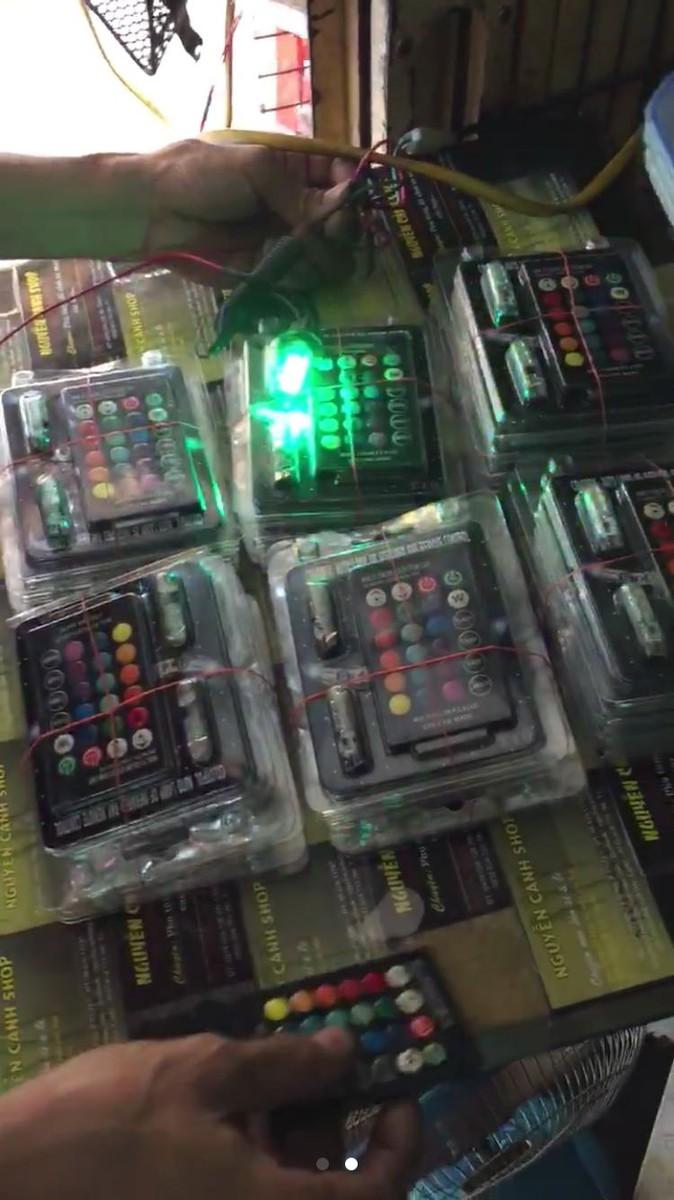 Cặp Đèn led sương mù chỉnh 7 màu