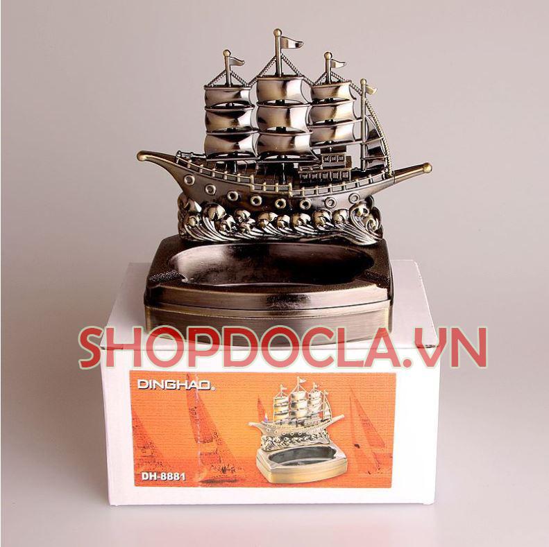 bật lửa gạt tàn hình chiếc thuyền mạ đồng (  Không Gas )