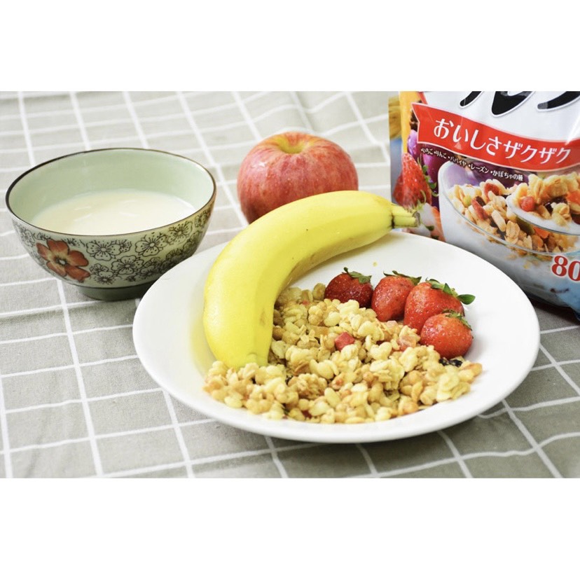 Ngũ cốc ăn sáng Calbee Nhật Bản 600g