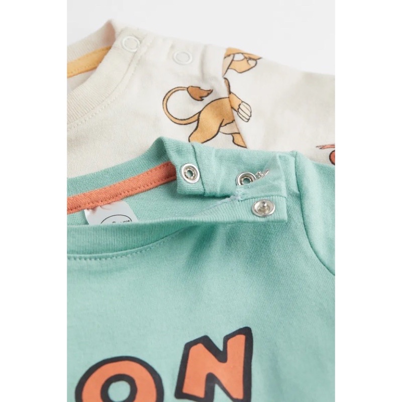 Set 2 áo SIMBA HM AUTH săn sale Us 80% cho bé