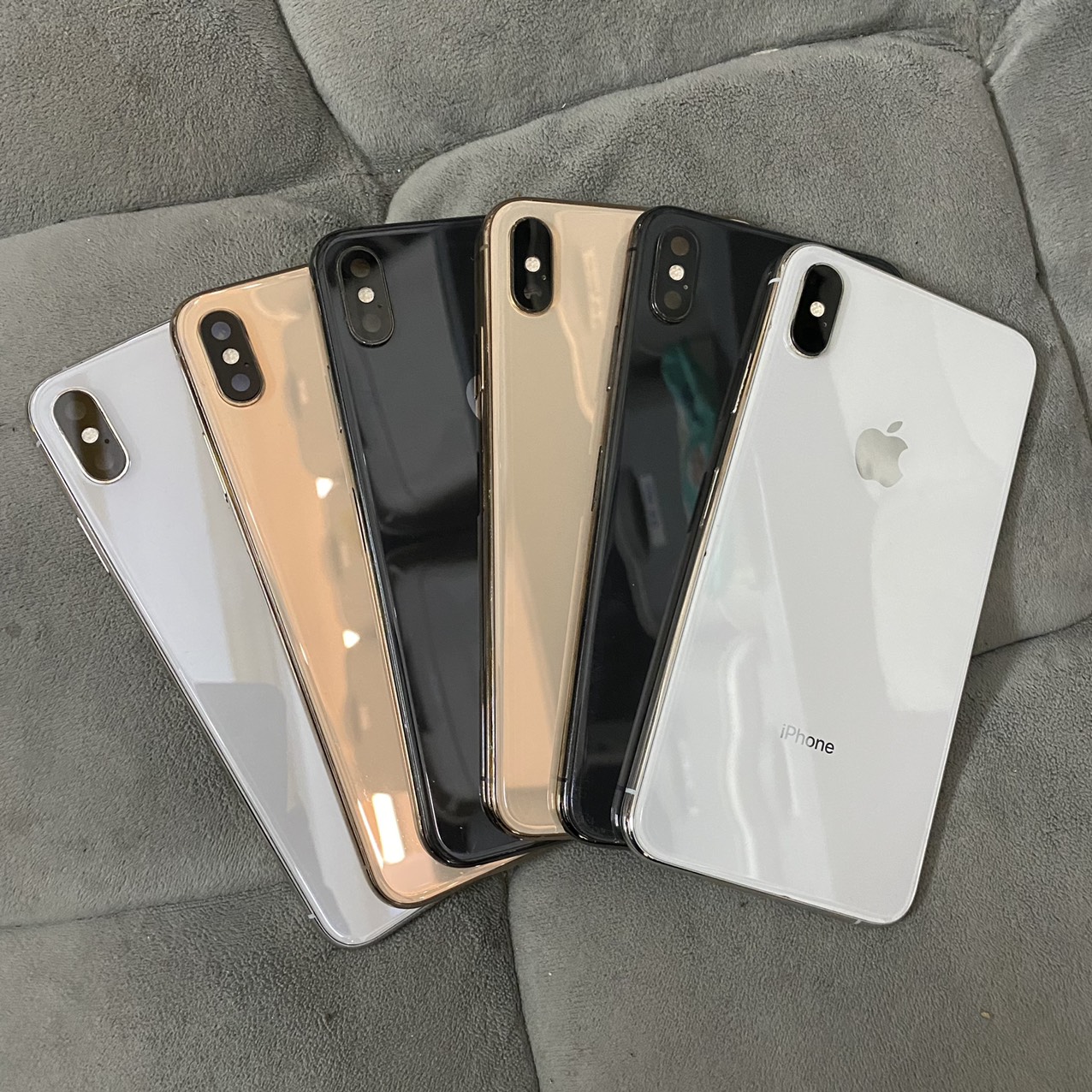 Cụm lưng zin máy dành cho XSMax vàng, đen, trắng