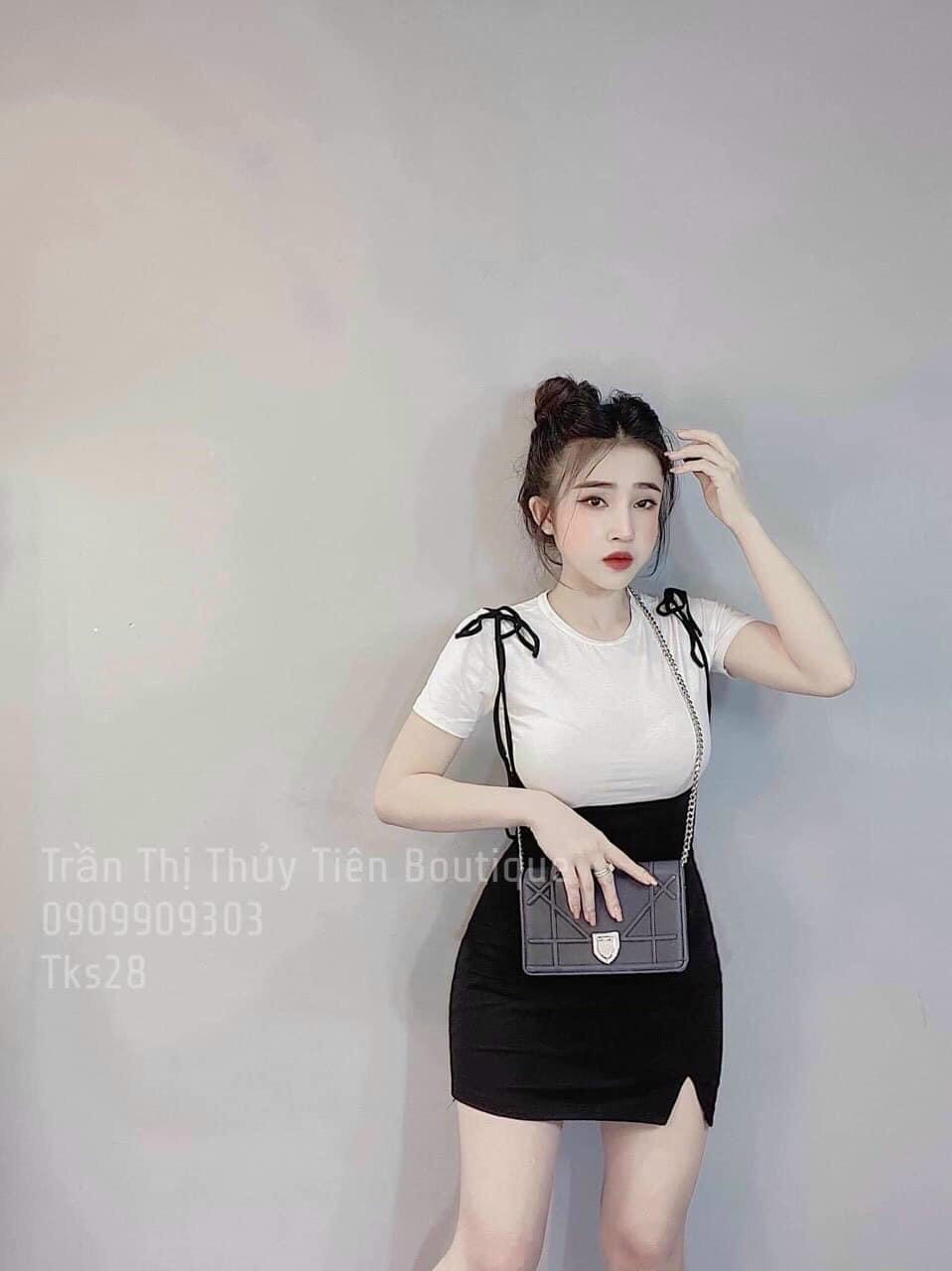 Set yếm hai dây và áo thun xinh xắn