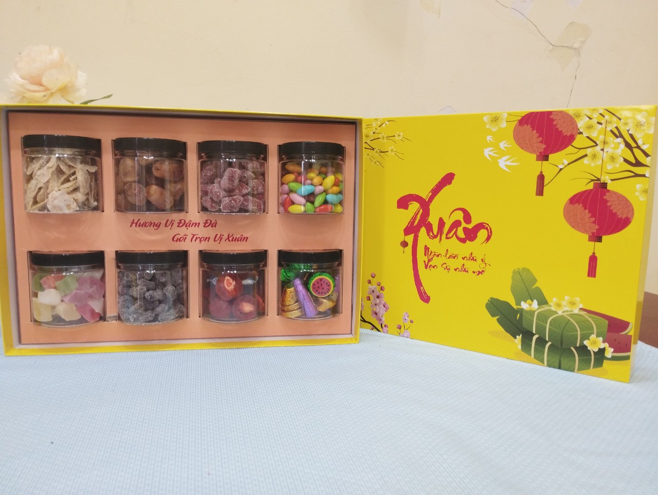 Set quà tết 8 món kẹo- mứt- hạt viettinmart