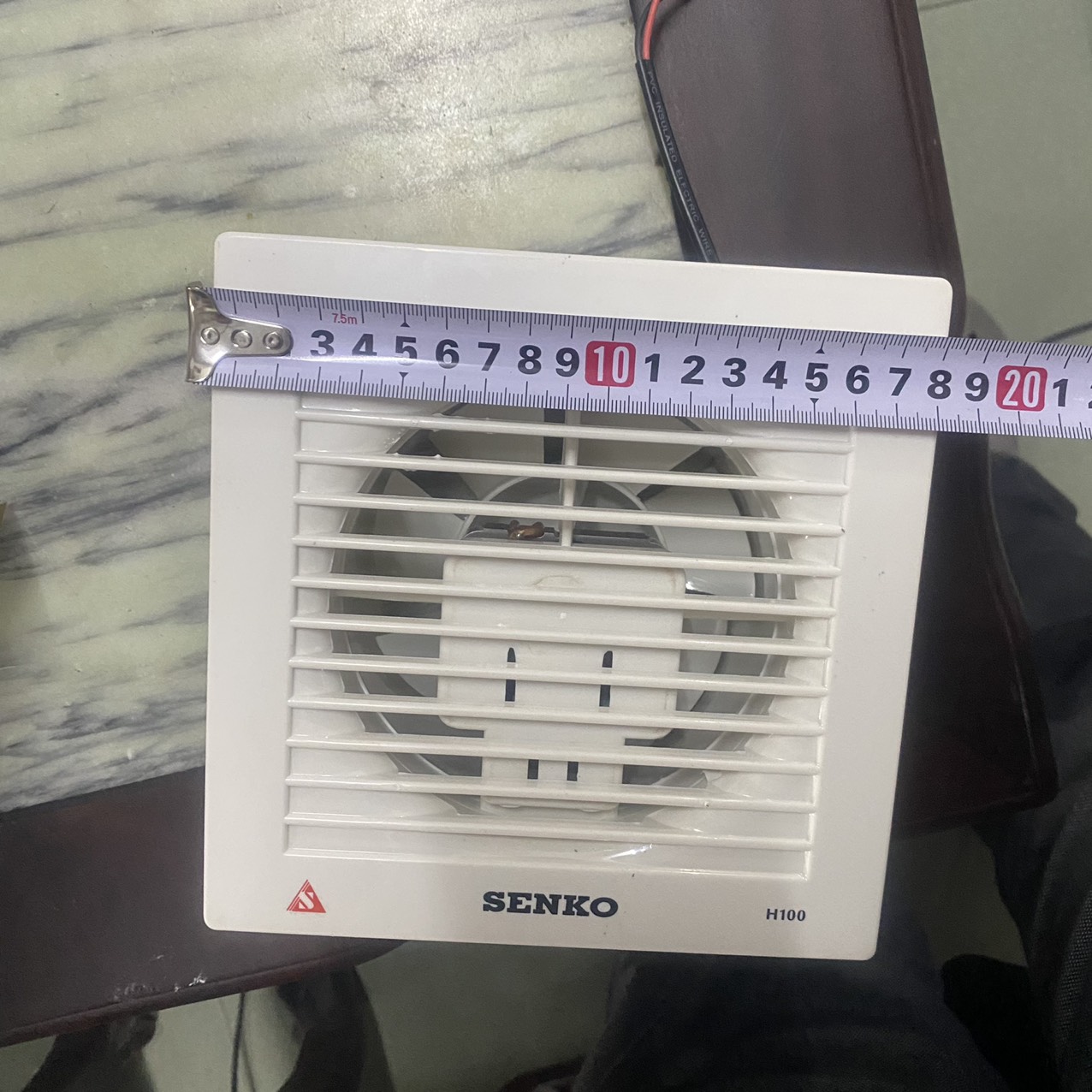 Quạt Máy Hút Gió SENKO H100 18x18