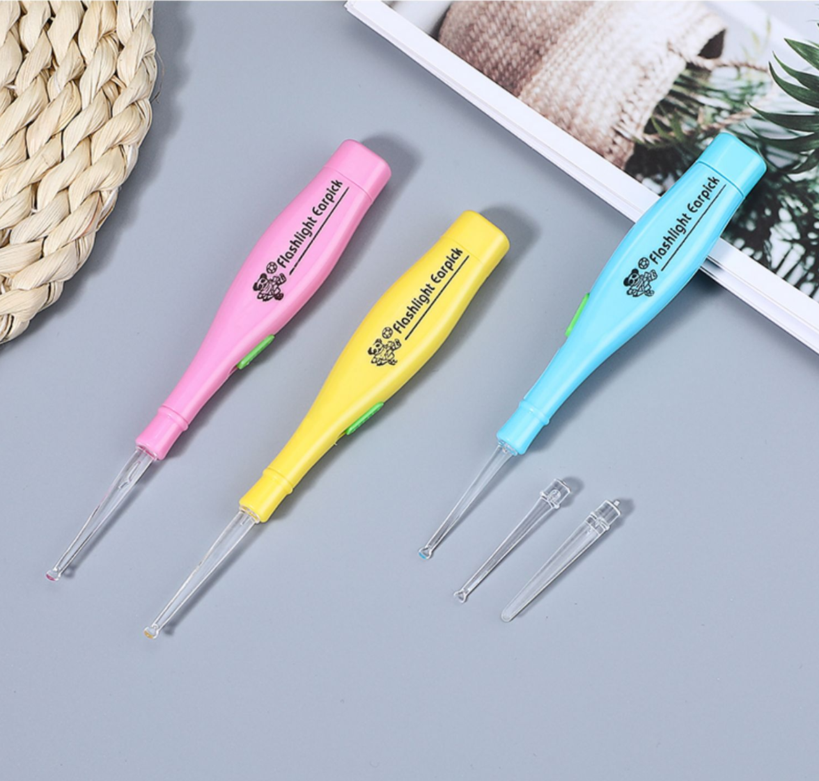 Bộ dụng cụ lấy ráy tai có đèn cho bé