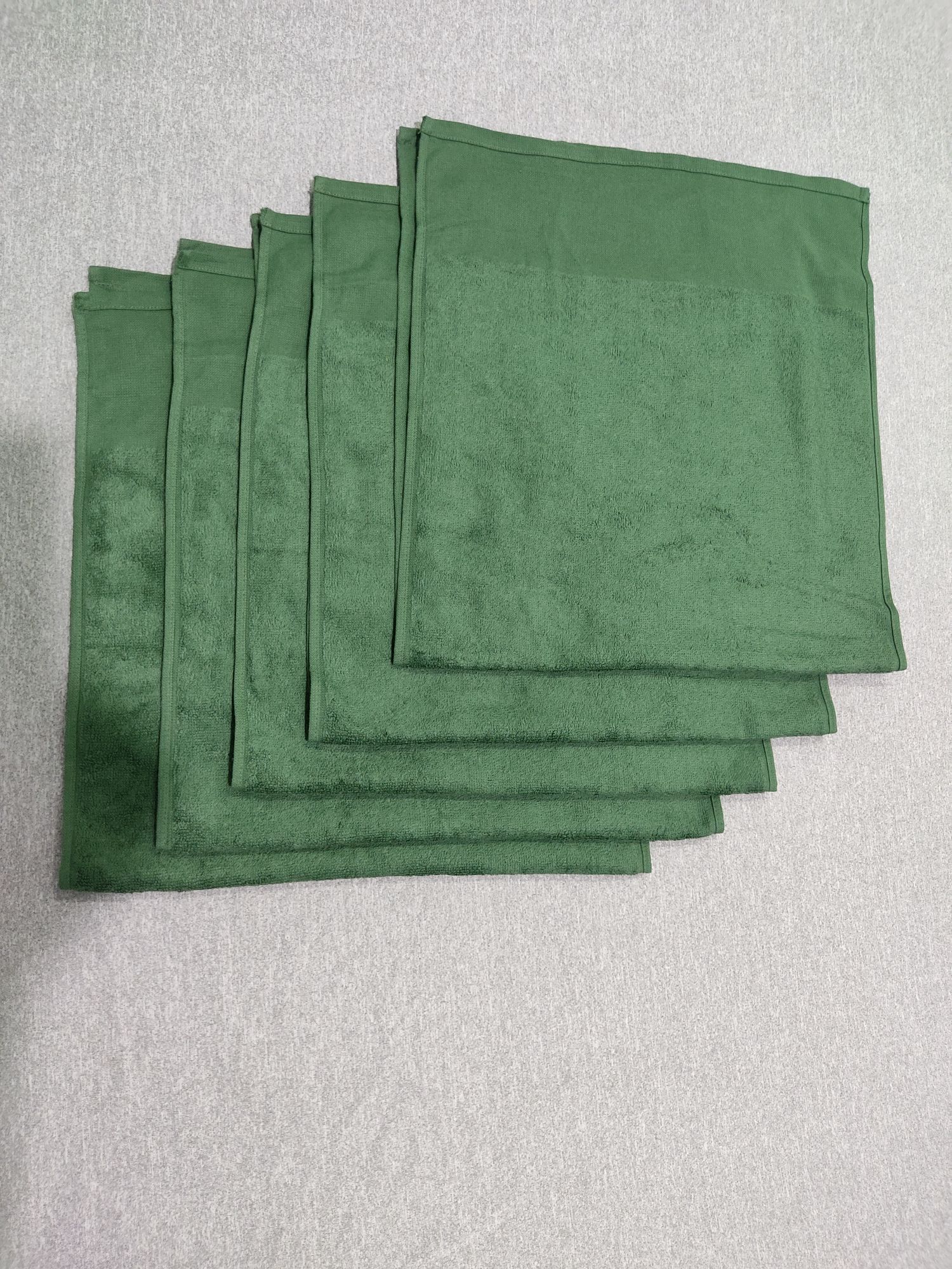 Combo 5 khăn mặt (khăn tắm) màu xanh lá kích thước 35x75cm