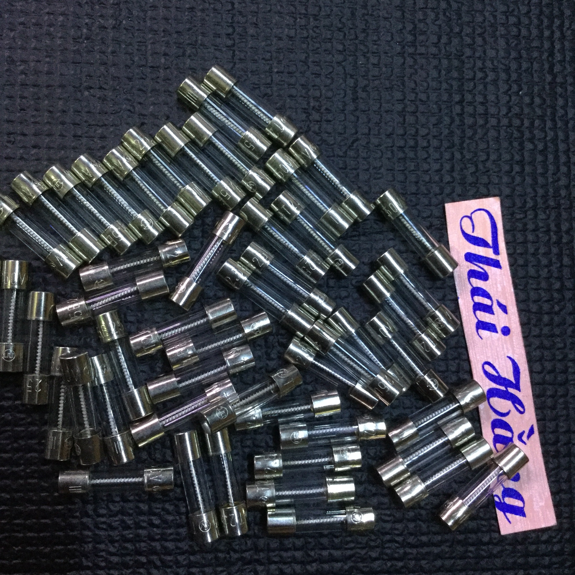 Cầu chì thuỷ tinh Nhật 2.5 A/250 v(10 chiếc )