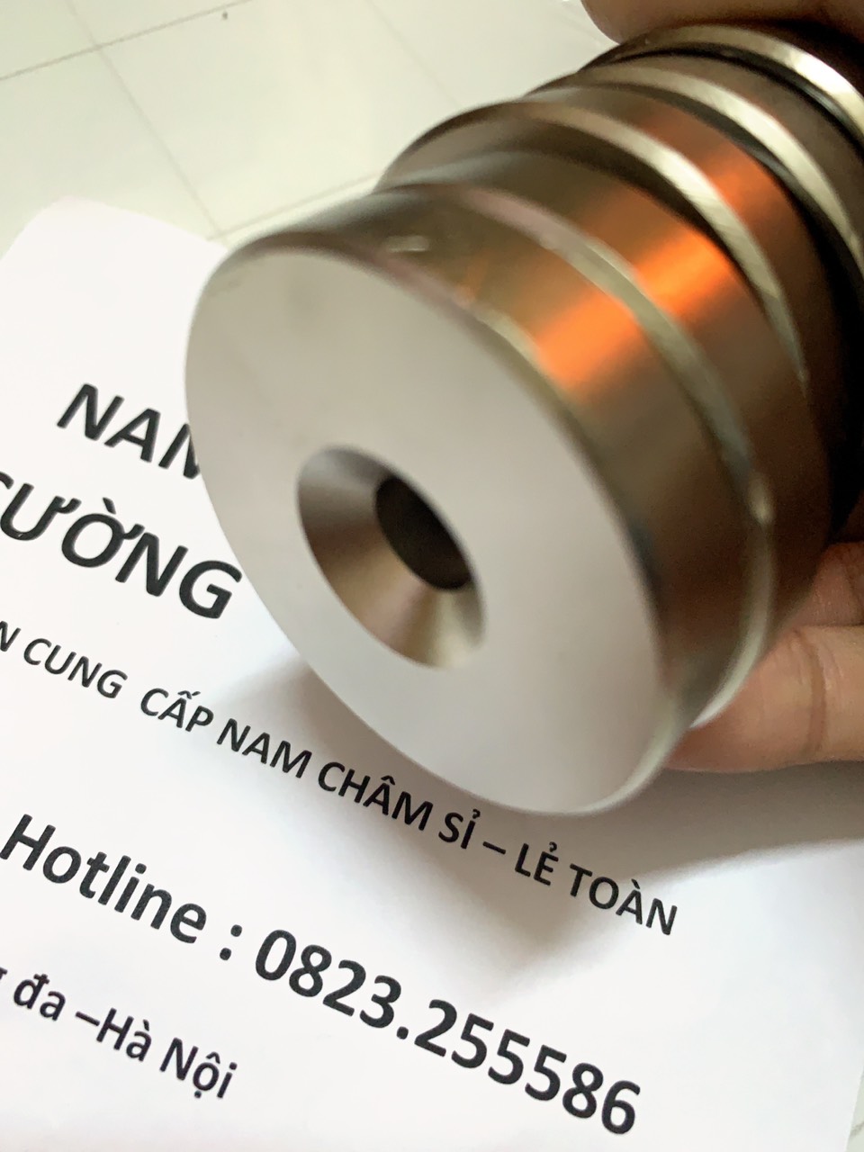 nam châm mạnh D50 * 10 lỗ 10MM neodymium