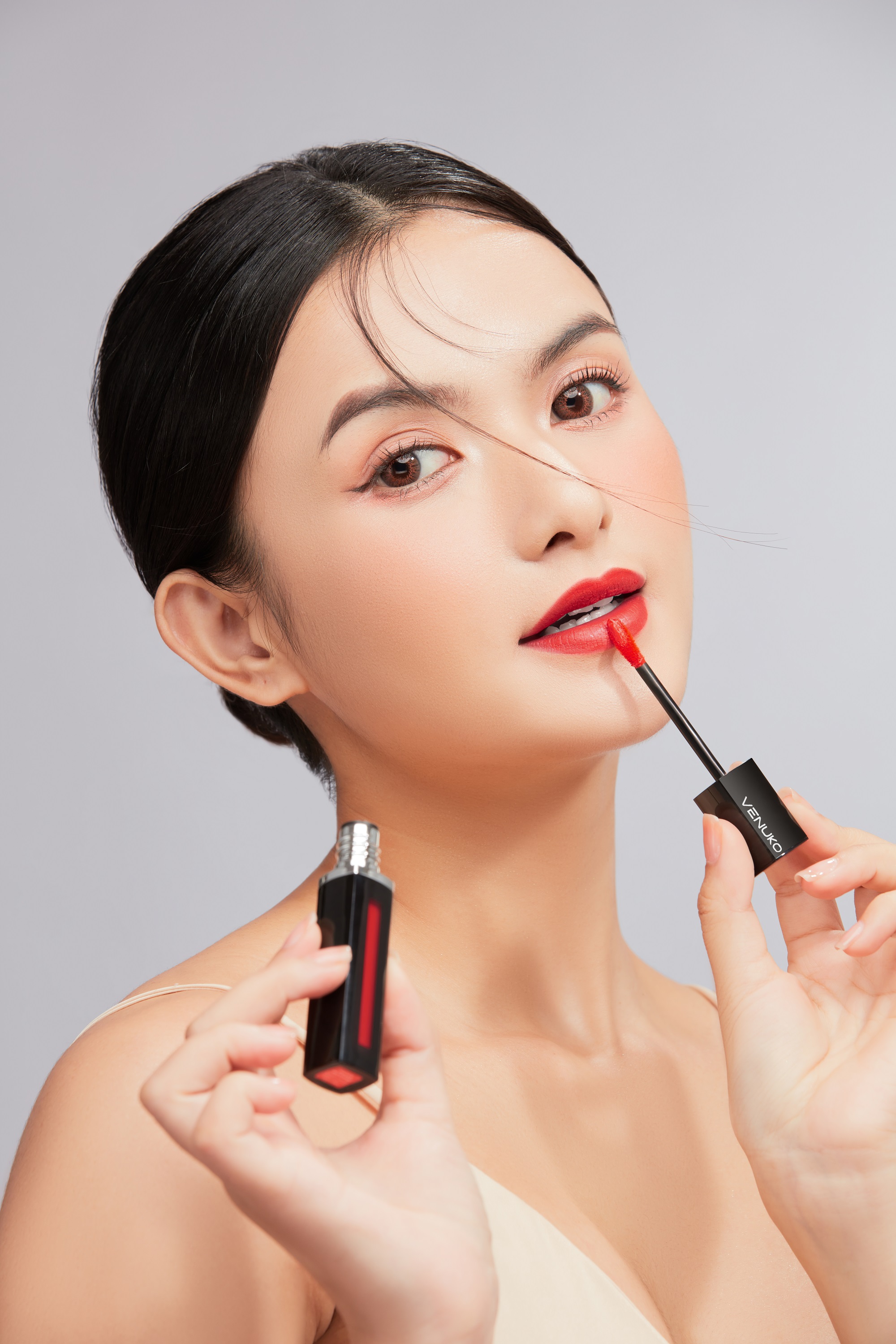 Son Venuko Tint 5ml màu đỏ nhung - GO