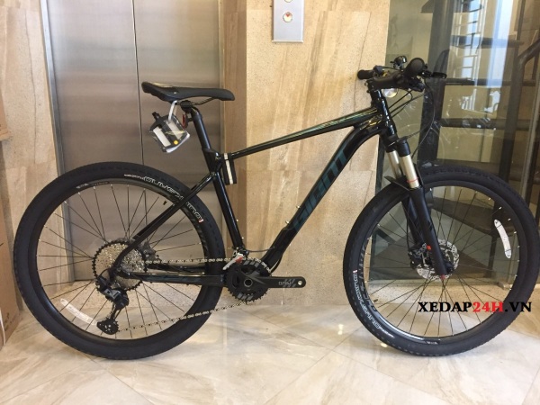 xe đạp thể thao, xe đạp địa hình GIANT XTC 820 2021 group Shimano SLX 2x12 tốc độ