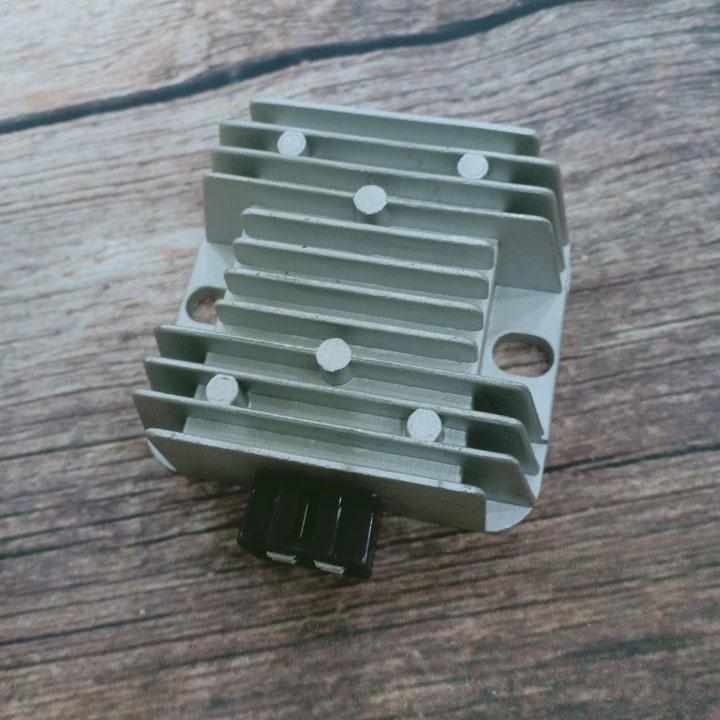 Sạc độ shilan cho ắc qui xe máy có giắc cắm dành cho tất cả các dòng xe G362