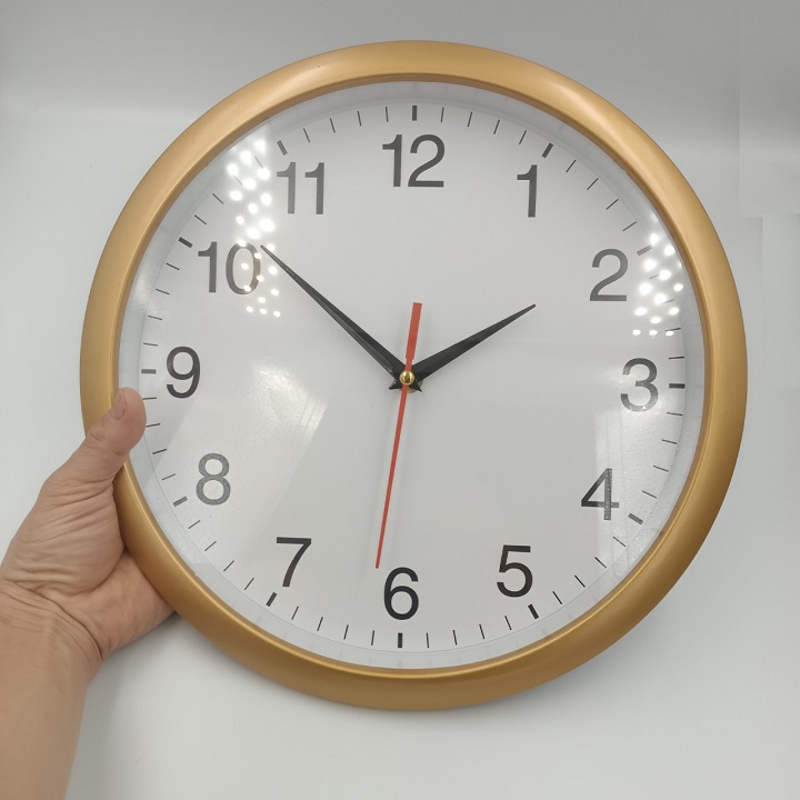 Đồng hồ treo tường kích thước 30*30 cm chất lượng tốt
