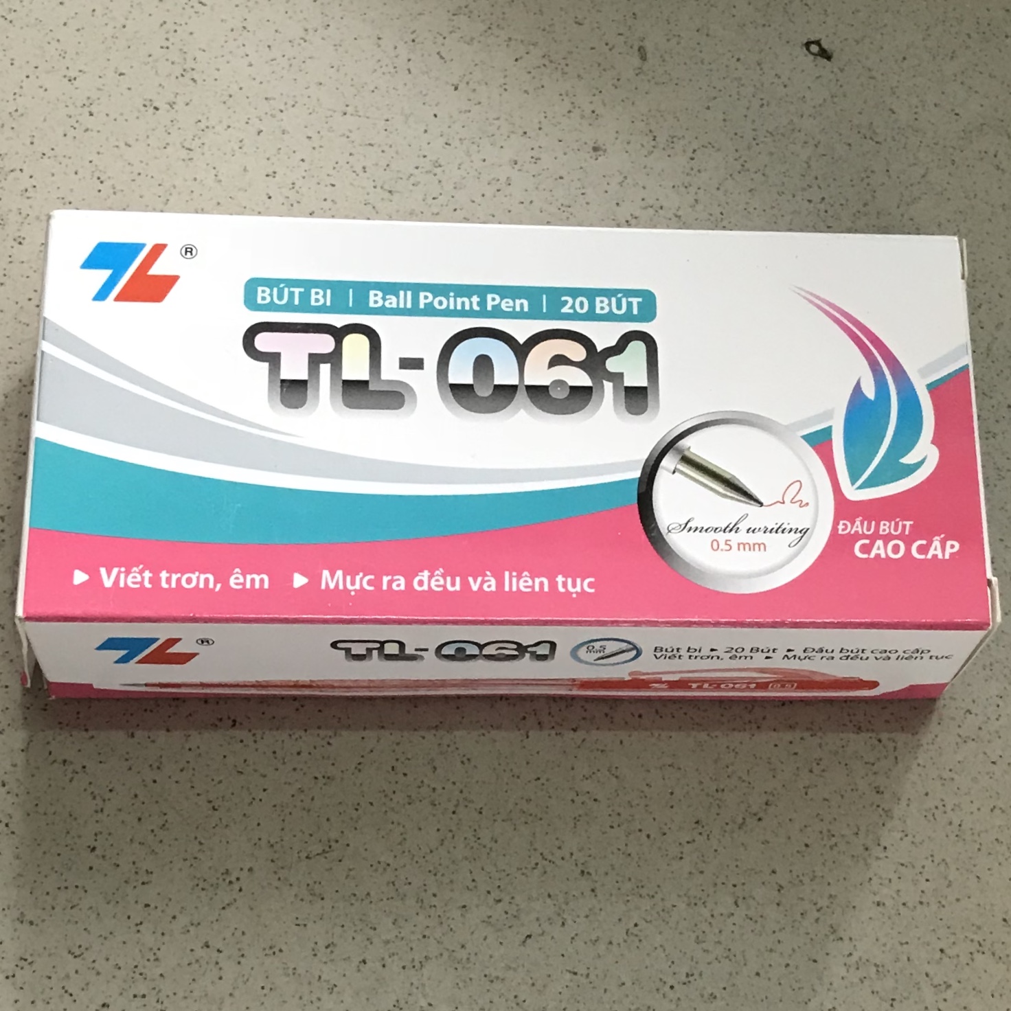 1 Hộp 20 cây bút bi Thiên Long  061 ,nét mảnh 0,5mm