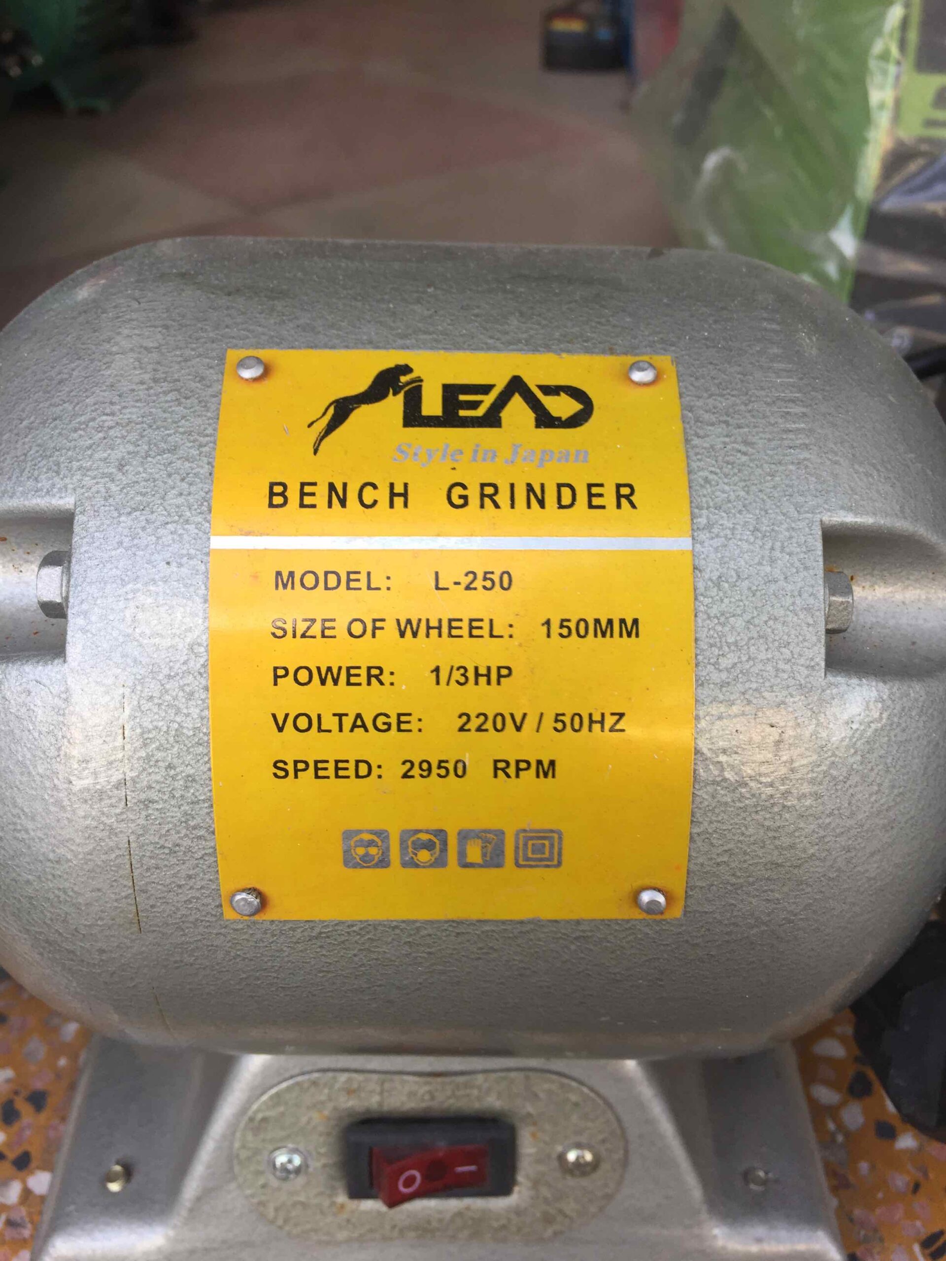 Máy Mài Hai Đá Lead L-250 250W