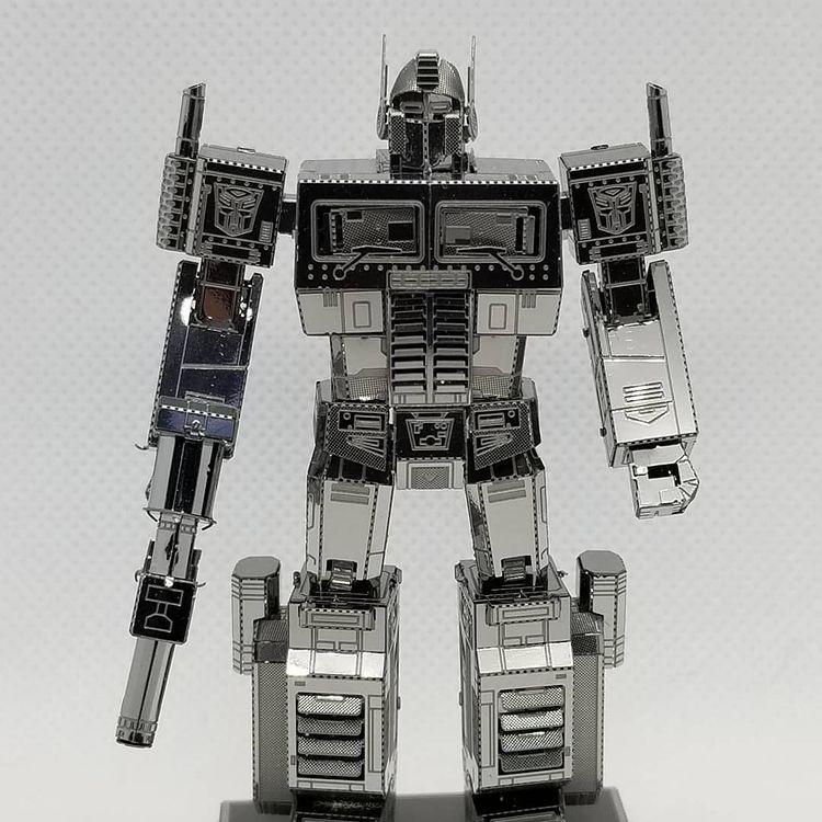 Mô Hình 3D Kim Loại Transformers Robot Optimus Prime Phe Autobot (chưa ráp)