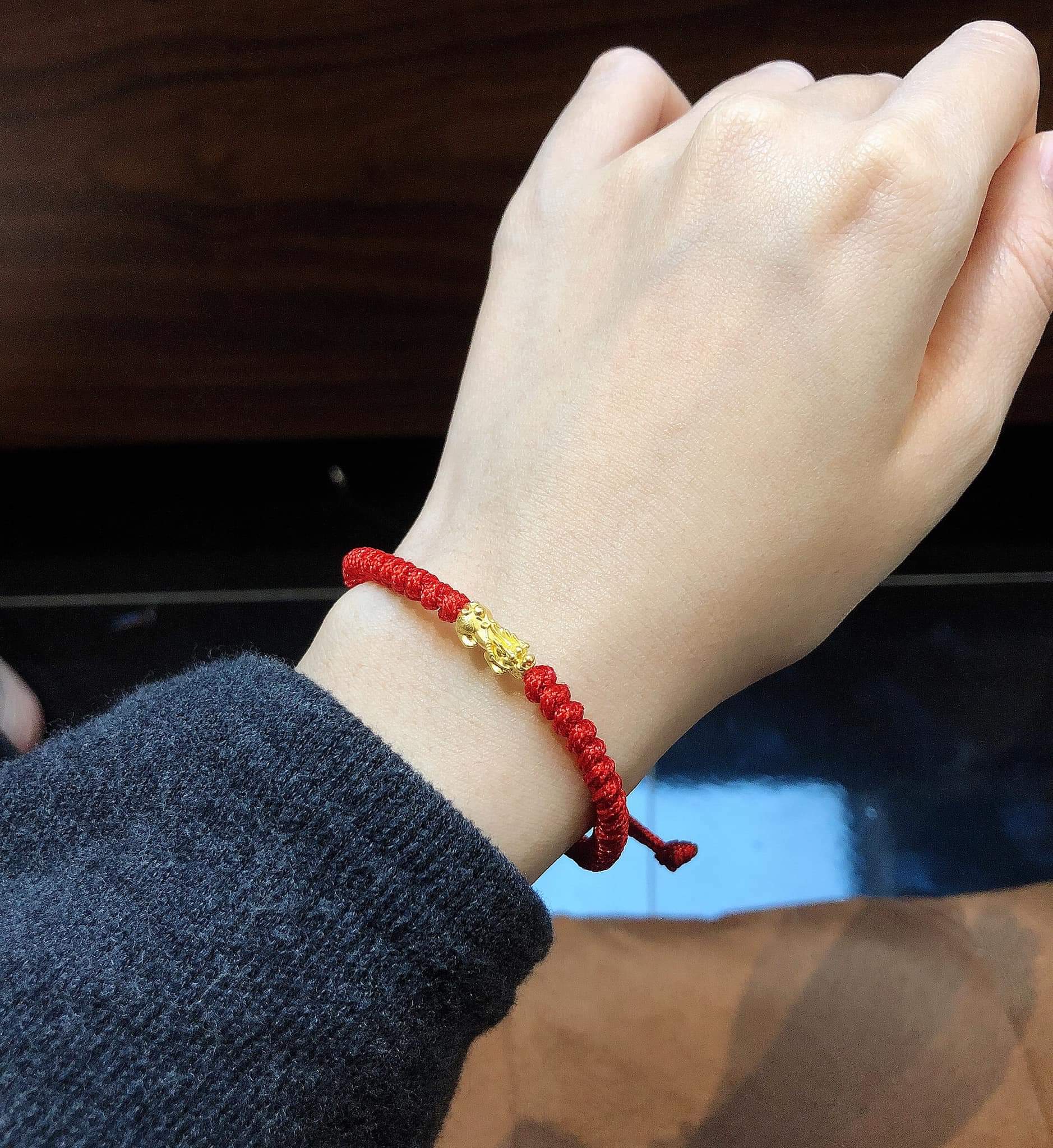 Vòng tay chỉ đỏ Tỳ Hưu vàng 24K