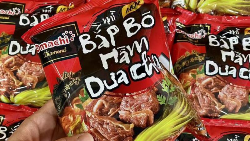 Combo 5 gói Mì bắp bò hầm cải chua Omachi