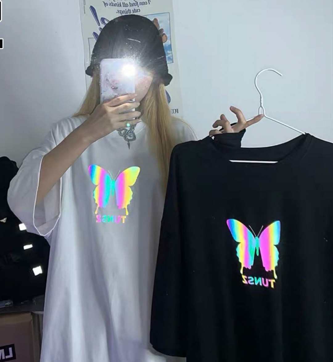 [HCM]Áo thun nữ form rộng tay lỡ Unisex họa tiết Bướm TUNZU phản quang Từ 50-70kg