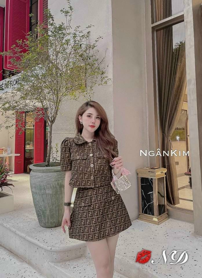 SÉT BỘ ÁO CÀI NÚT KÈM CHÂN VÁY QUÁ ĐẸP