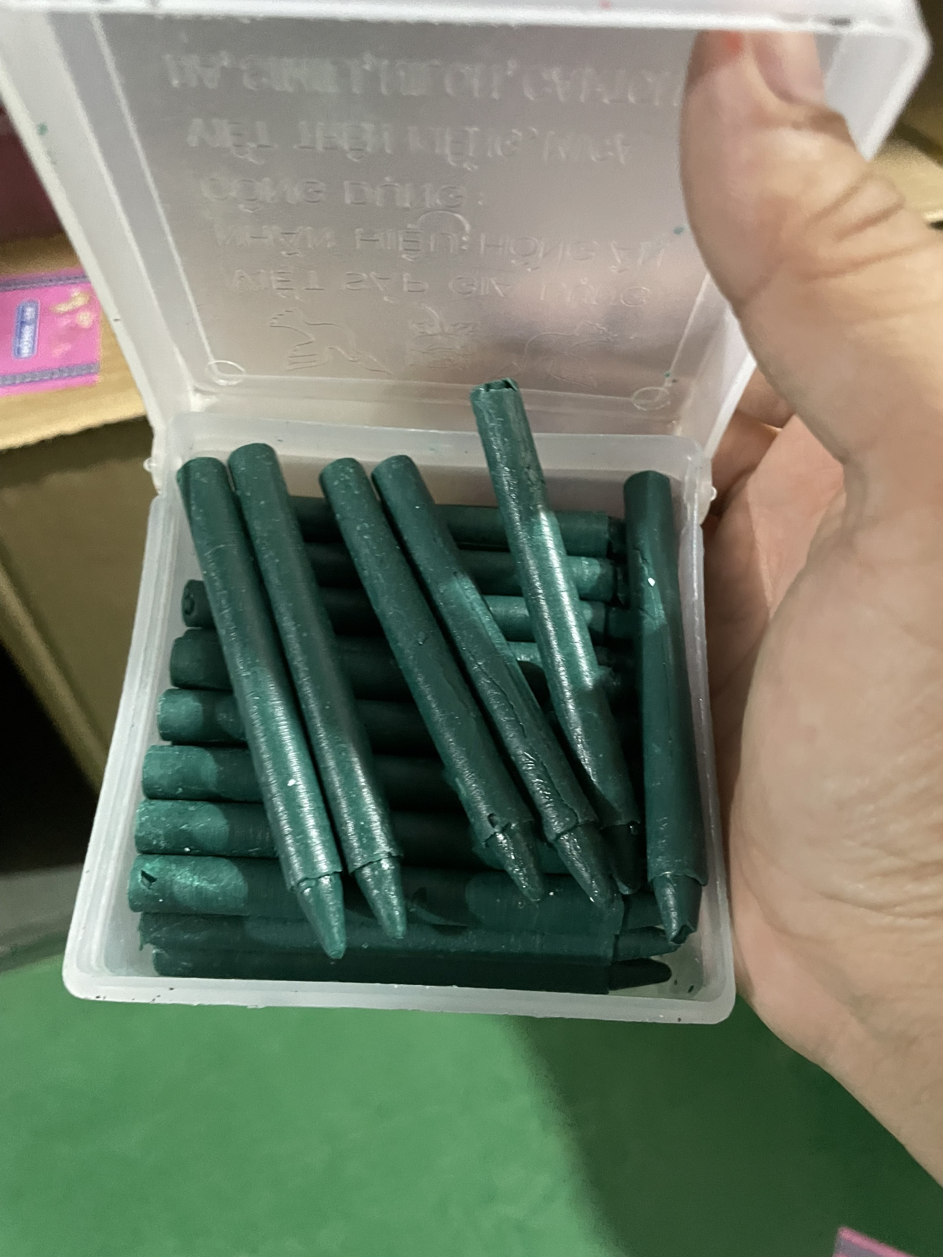 (Hộp 100 Cây) Phấn sáp xé - Phấn sáp không trôi, Phấn Cây Hồng Ân