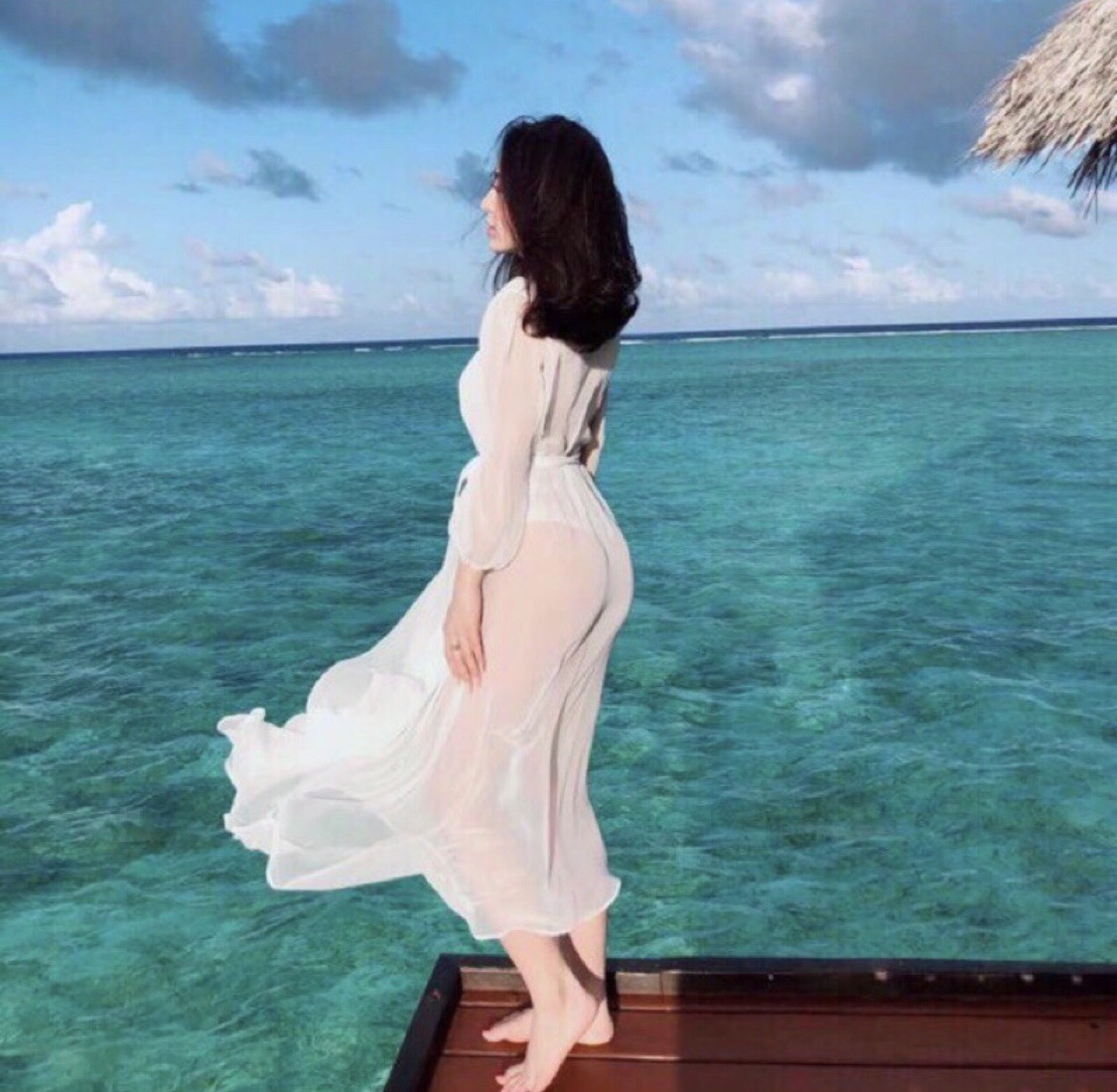 Áo Choàng Đi Biển Dáng Dài