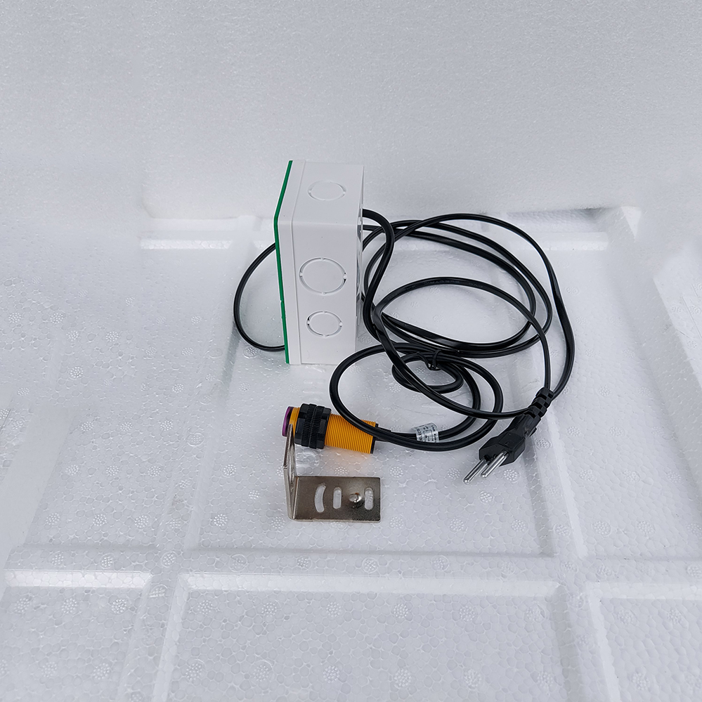 Bộ đếm sản phẩm có chức năng công tắc (tặng pat L)