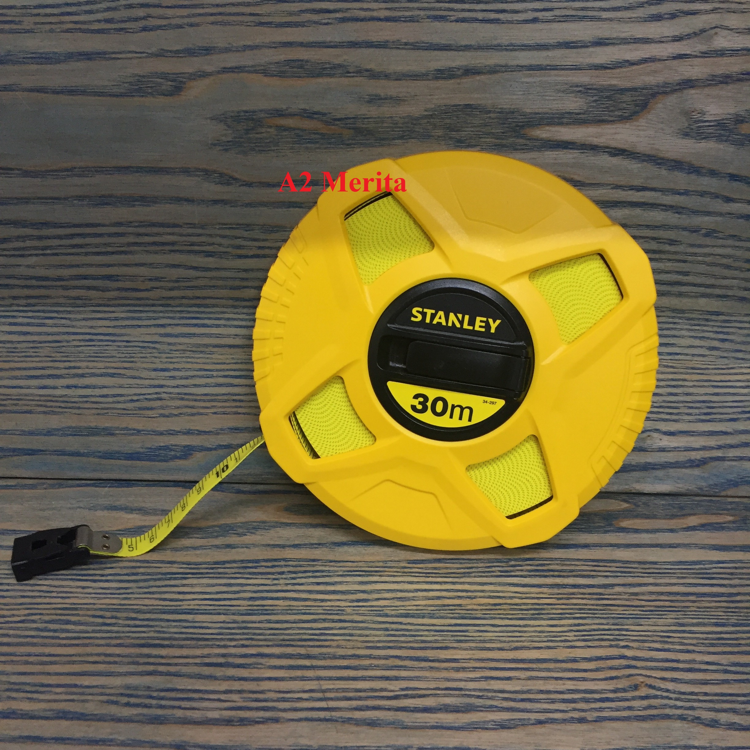 Thước dây sợi thủy tinh 30M Stanley STHT34297-8