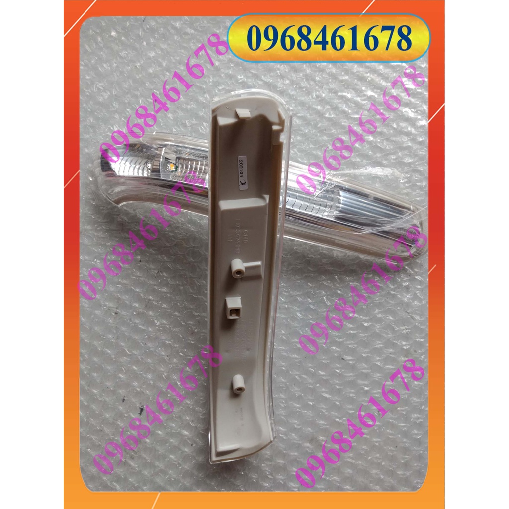 ĐÈN XI NHAN GƯƠNG CAPTIVA