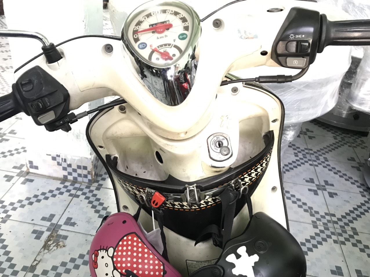 [HCM]Móc treo đồ xe Yamaha Mio Classico - inox