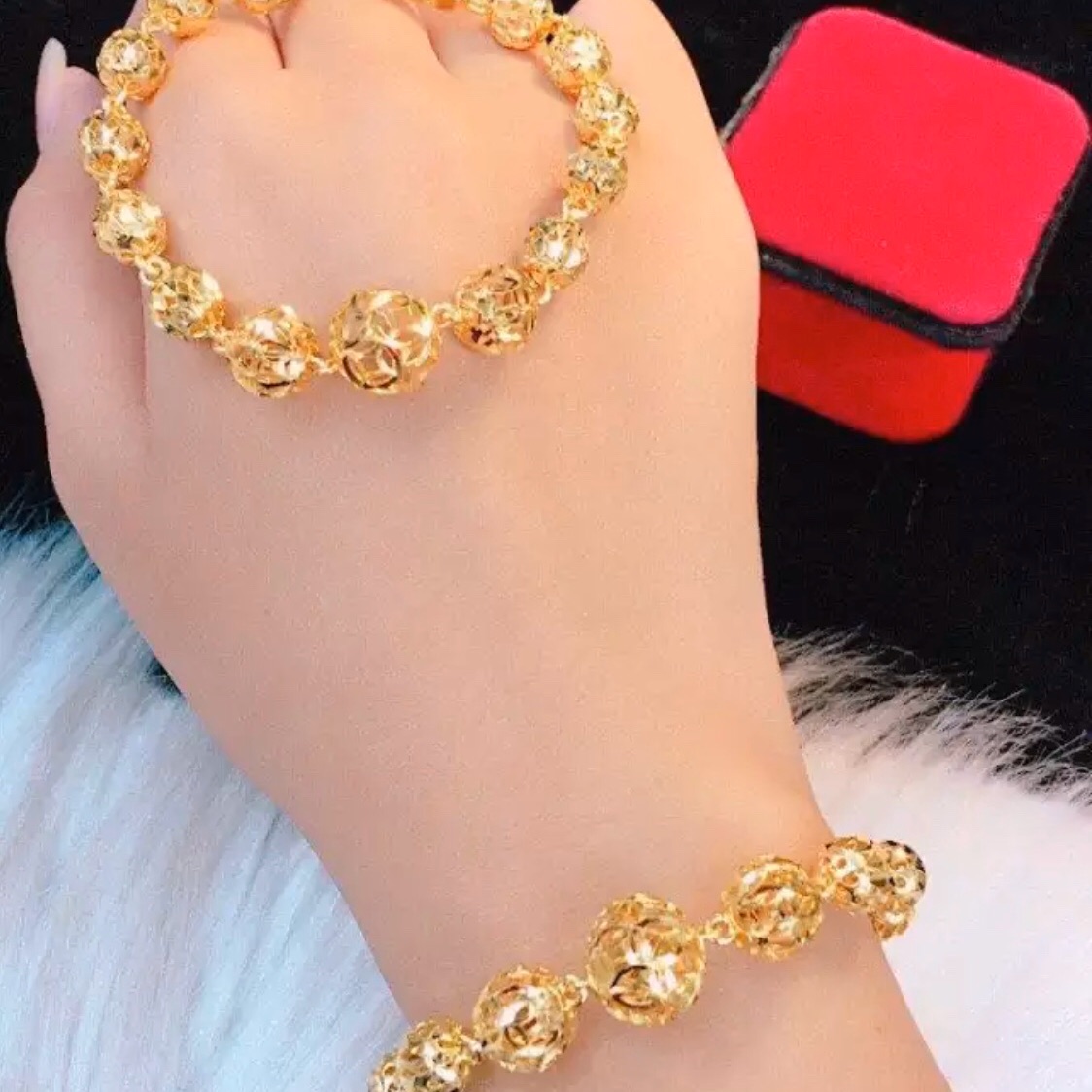 Lắc tay nữ kiểu bi mạ vàng 18k