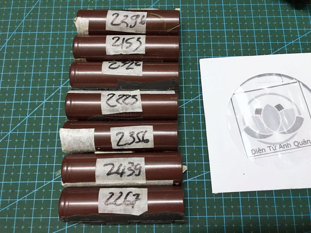 Combo 8 viên pin LG ABC4 18650 2600 mah.